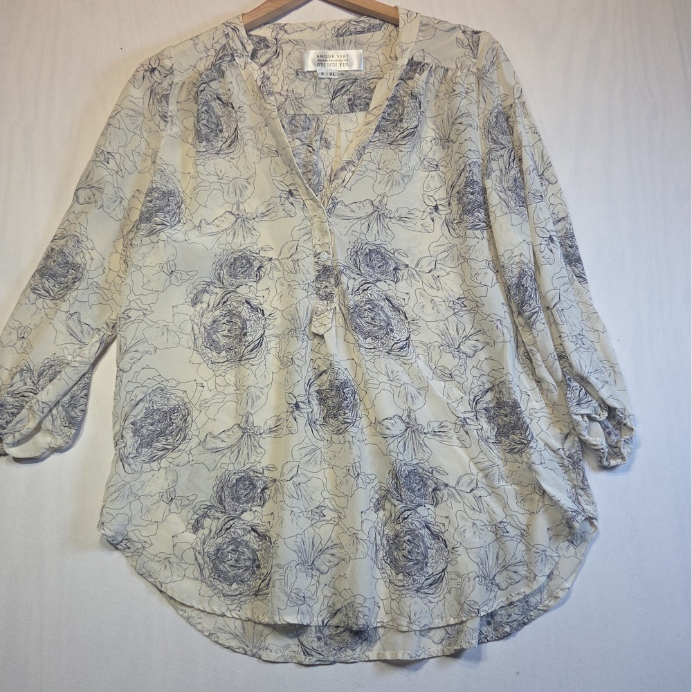 Amour Vert Stitch Fix Women's Petite XL 100% Silk Floral Blouse Made USA